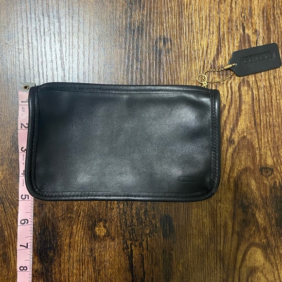 Vintage Coach 1990’s cosmetic case - Picture 2 of 6